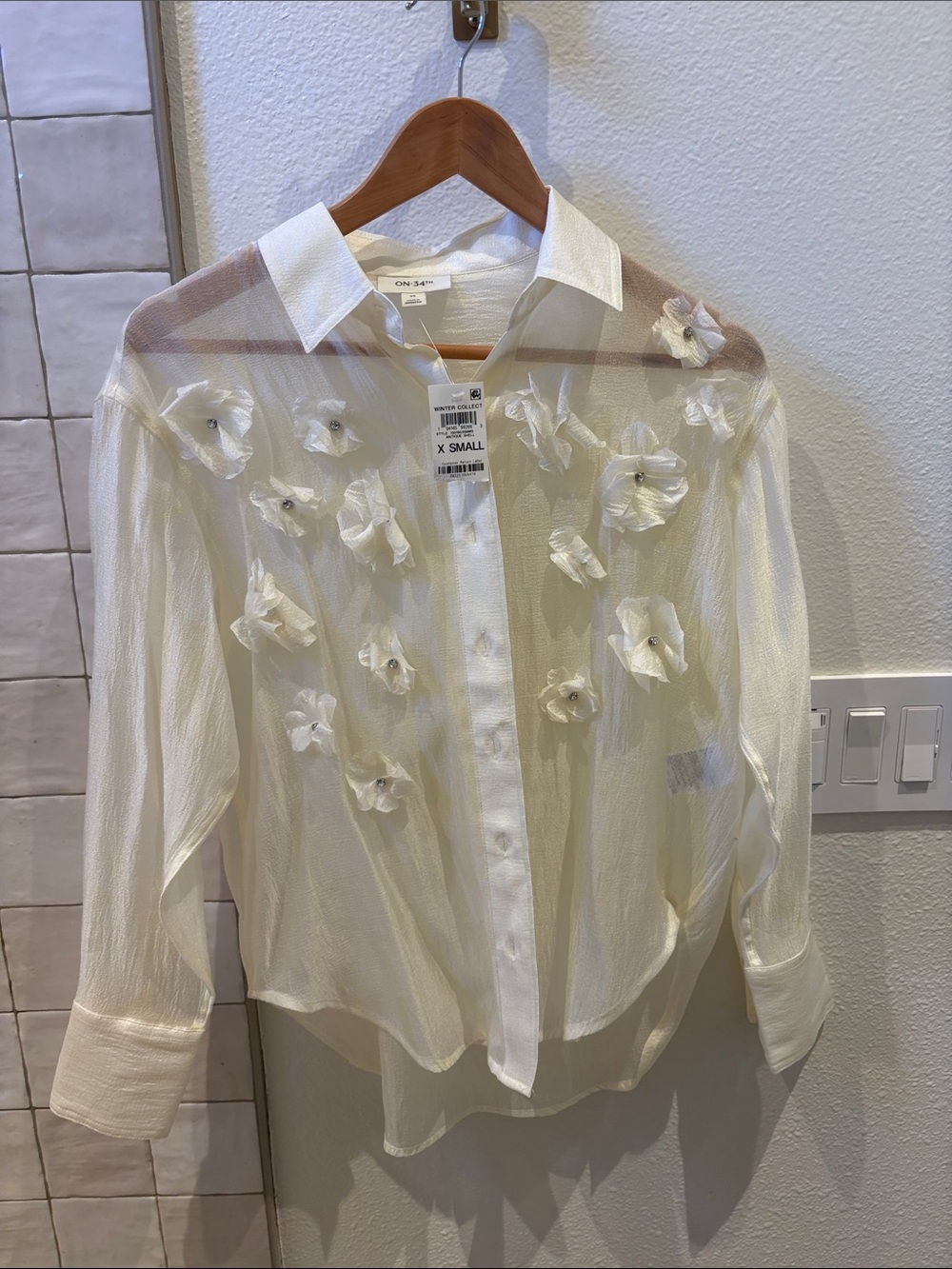 QUICKSALE(48hrs only) Ivory Sheer Floral-Appliqué Button-Up Blouse